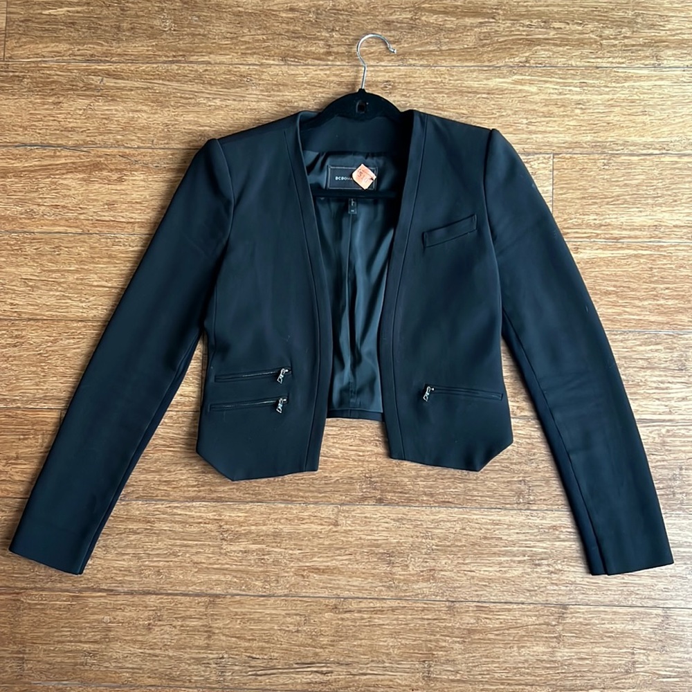 BCBGMaxAzria Cropped Black Blazer with Zipper Detail